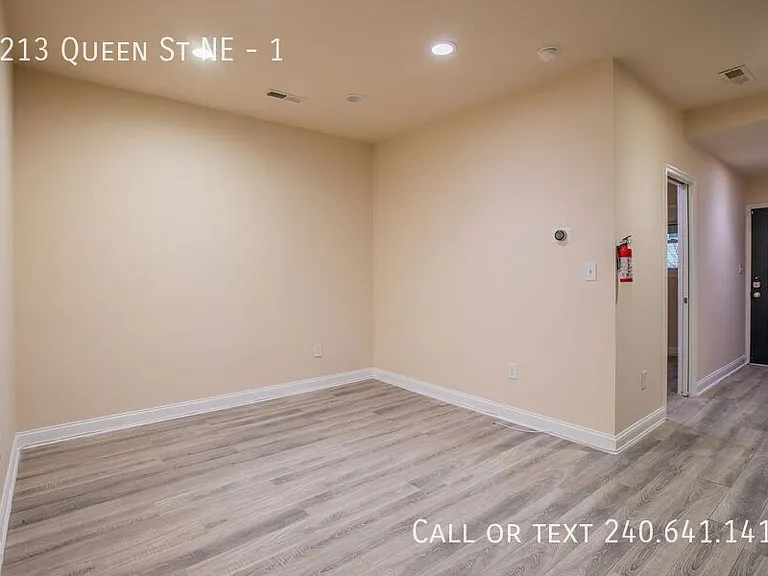 1213 Queen St NE #1 — Photo 5