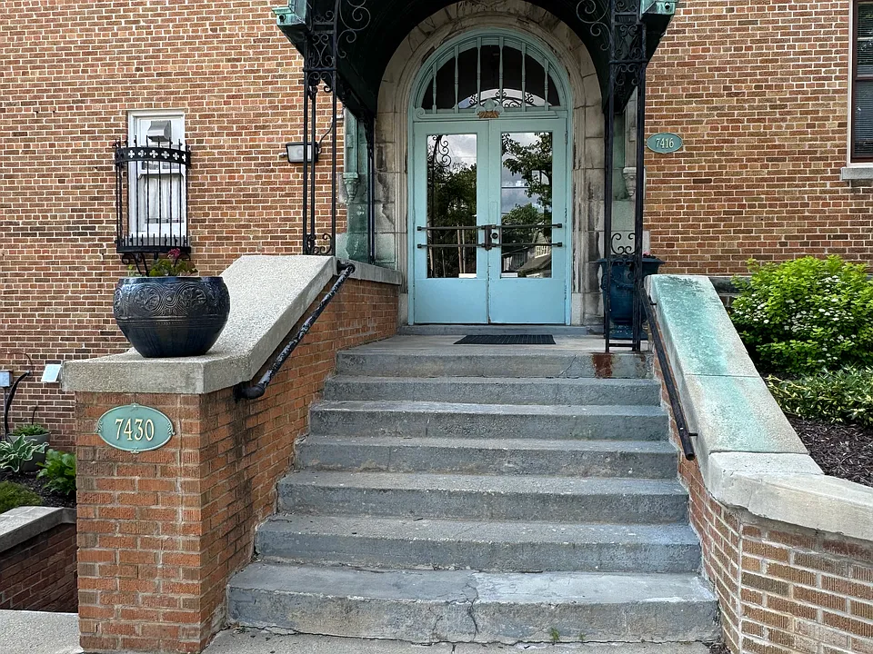 Harwood Apartments