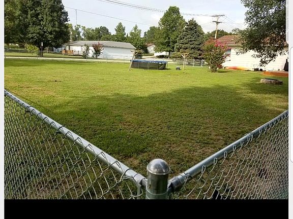 4th image of 1909 Debra Dr