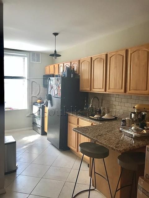 1st image of 2832 35th St APT 2