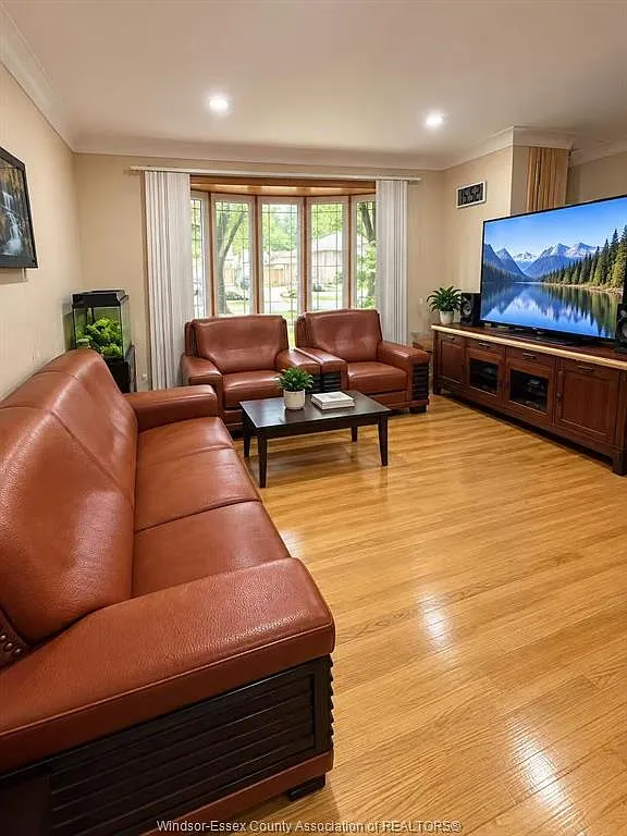 5 bed, $2,795 — Photo 4