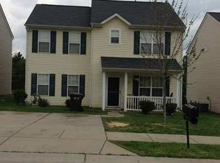 5632 Henderson Oaks Dr, Charlotte, NC 28269