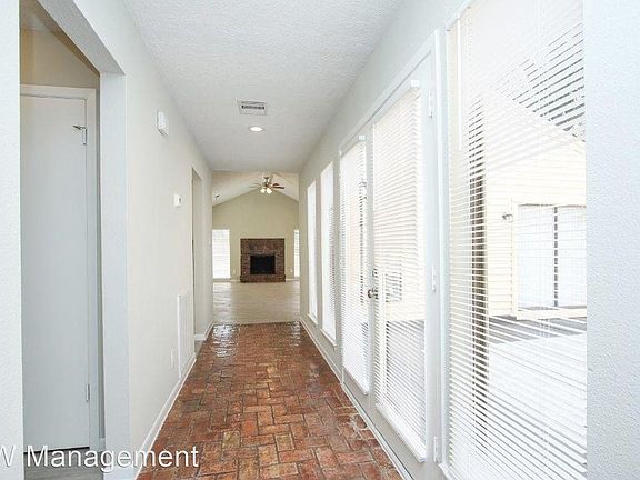 4th image of 5111 Birchmont Dr