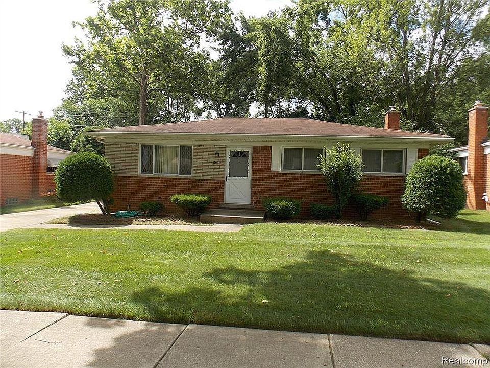 1st image of 30045 Fairfax St