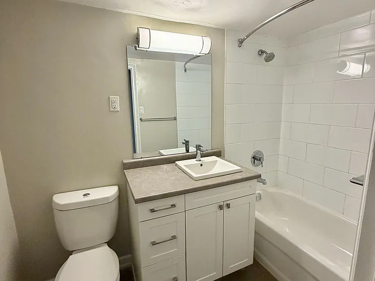 1209 Richmond St #703 — Photo 6