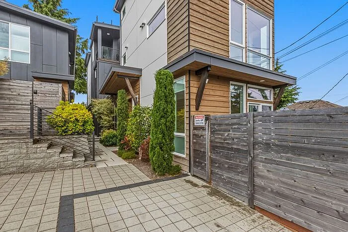 6710 36th Ave SW #B — Photo 5