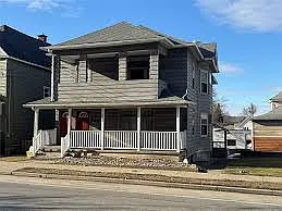 231 Conklin Ave #2