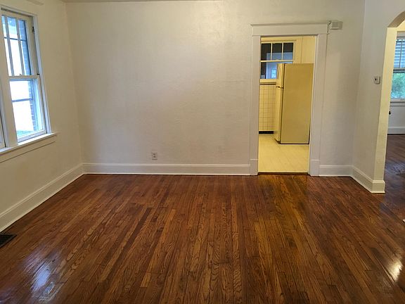 3rd image of 6514 Woodrow Ave