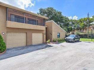 2928 W Missionwood Cir #D-15, Miramar, FL 33025