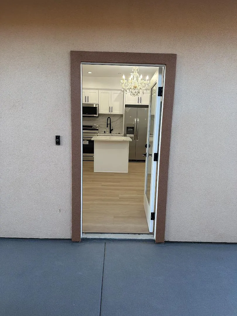 2920 Sonoma St - Unit C — Photo 2