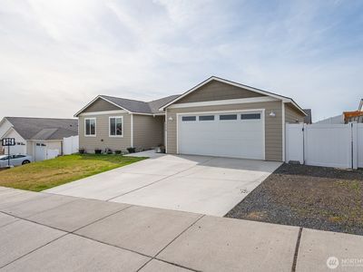 1329 W Bonneville Street, Moses Lake, WA, 98837