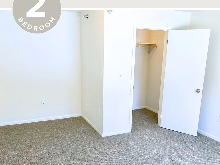 Le Mars 26-Unit (Midtown Apartments) — Photo 20