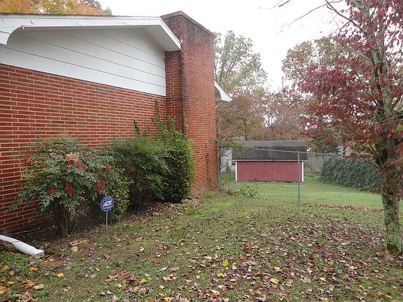 4th image of 5738 Garrett Dr