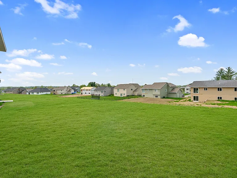 335 Cypress St — Photo 30