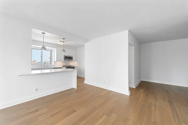 Living room, photo 7