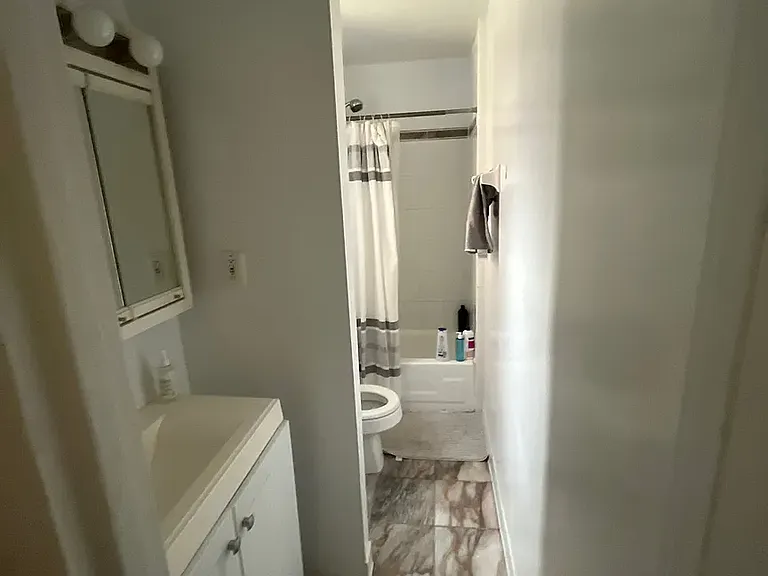 444 W 58th St #2E — Photo 5