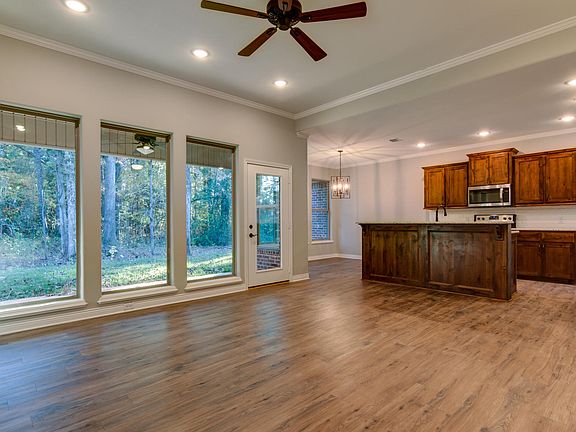 5th image of 22 Diamond Cir