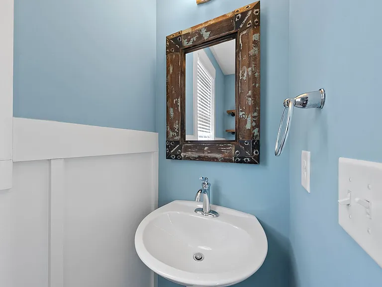 1813 Iron Mill Dr — Photo 21