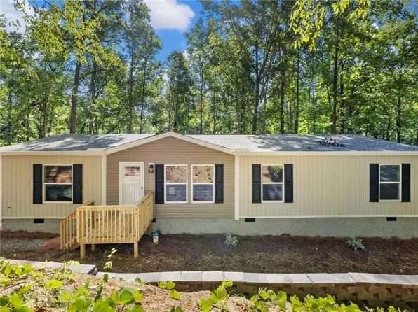 5377 Still Water Ln, Braselton, GA 30517
