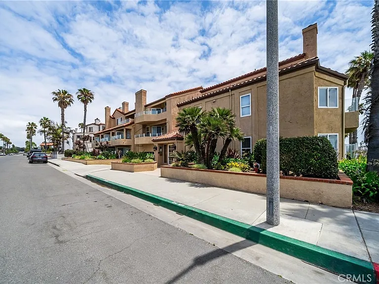 2000 Pacific Coast Hwy #108 — Photo 42