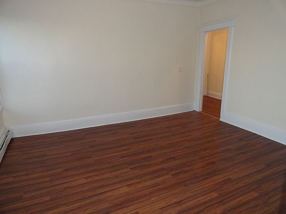 5th image of 236 Jewett Ave APT 7