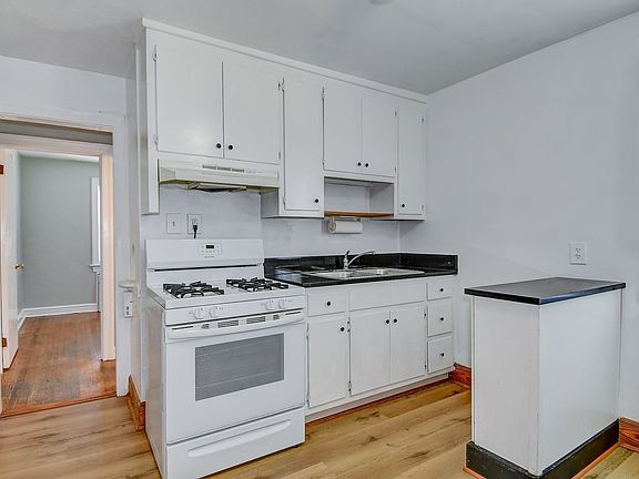 4th image of 9640 Sherwood Pl