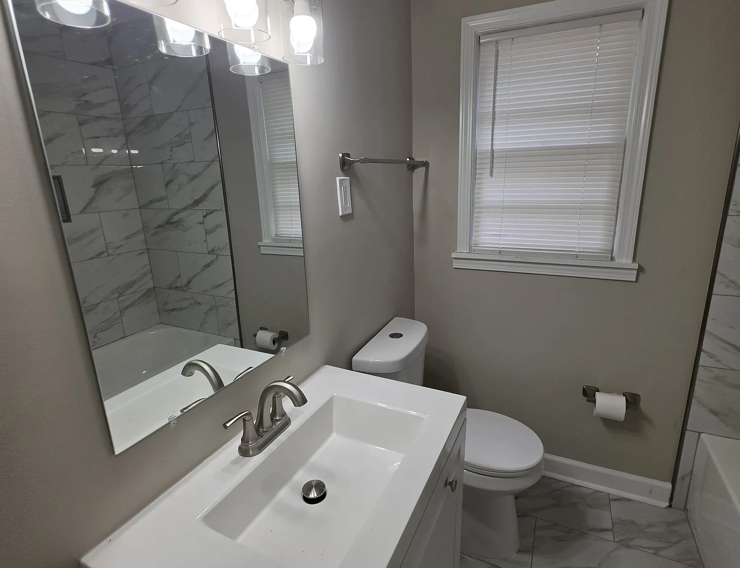 2 bed, 975 sqft, $1,100 — Photo 3