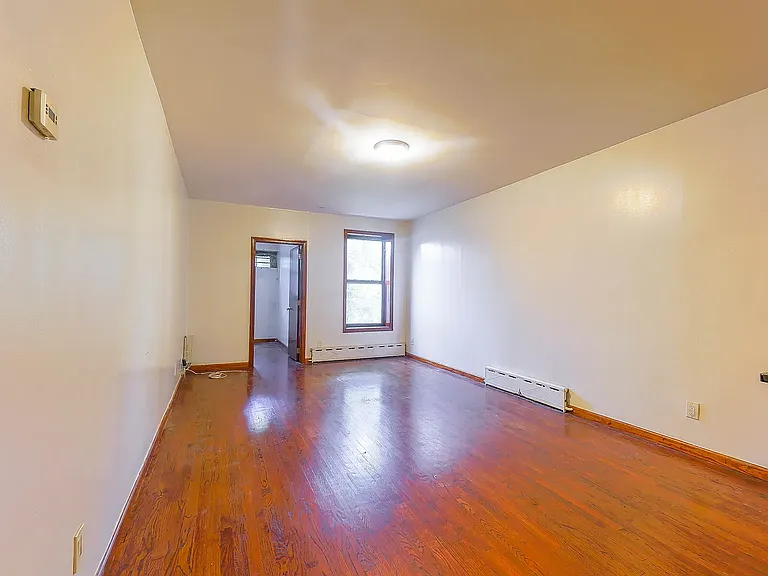 577 Warren St #6 — Photo 6