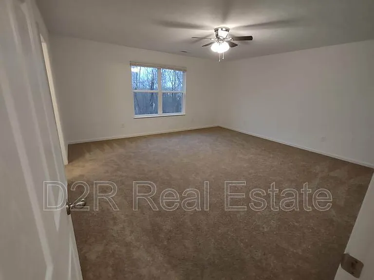 1199 Saticoy Ct — Photo 11