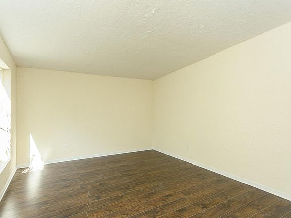 5th image of 2625 Clyde Dr