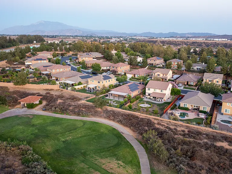 38152 Mulligan Dr — Photo 44