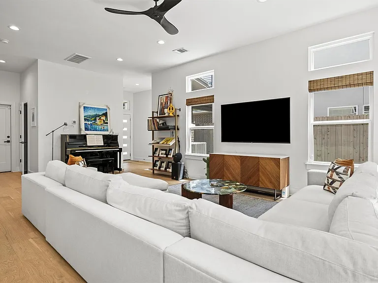 3905 Clawson Rd #4 — Photo 9