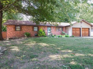 1464 E Buena Vista St, Springfield, MO 65804