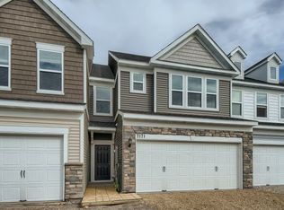 7171 Walnut Grove Way N, Maple Grove, MN 55311
