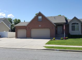 461 W 1050 N, Centerville, UT 84014