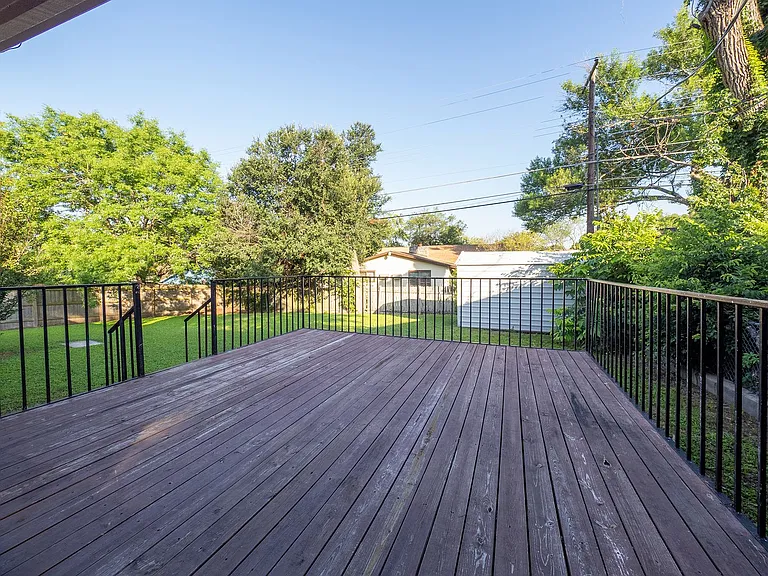 4804 Broadhill Dr — Photo 17