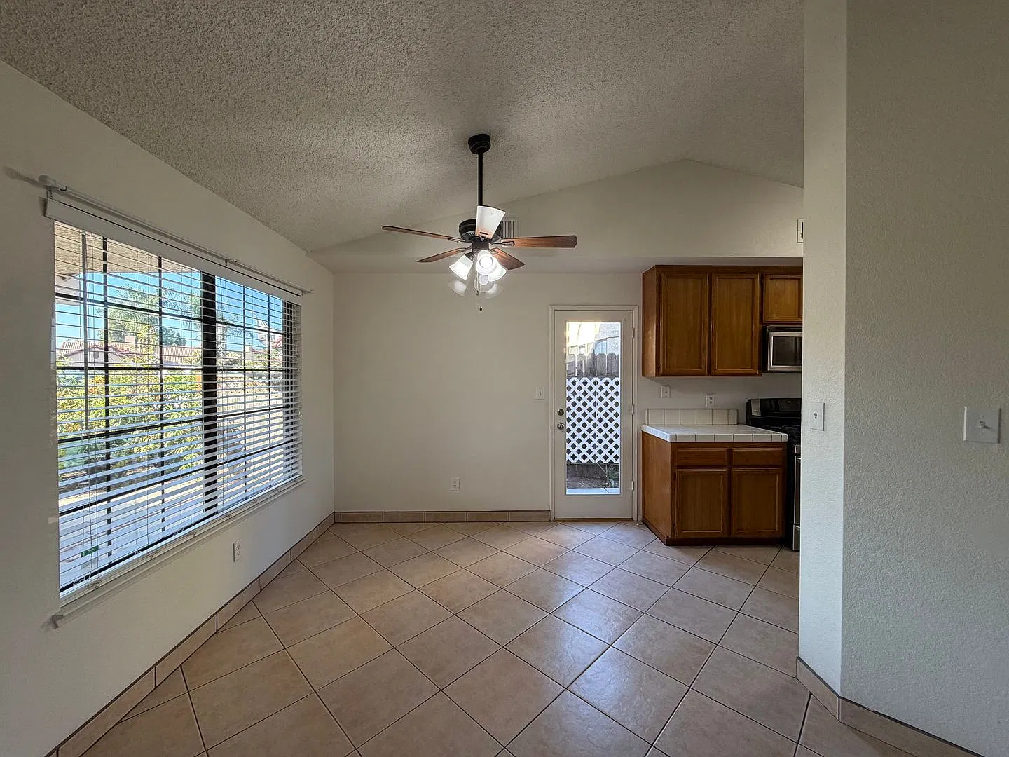 SW Bakersfield Home! — Photo 2