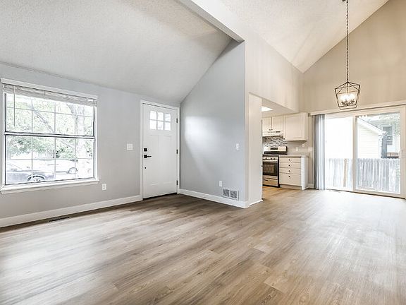 3rd image of 17641 E Temple Dr