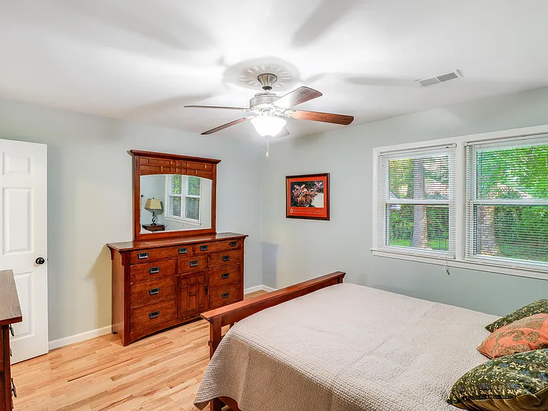 1728 Pinckney Park Dr #B — Photo 9