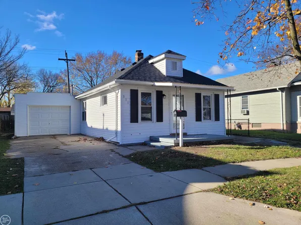 311 16th St, Port Huron, MI 48060