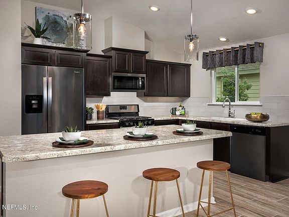 4th image of 2901 WINDSOR LAKES Way