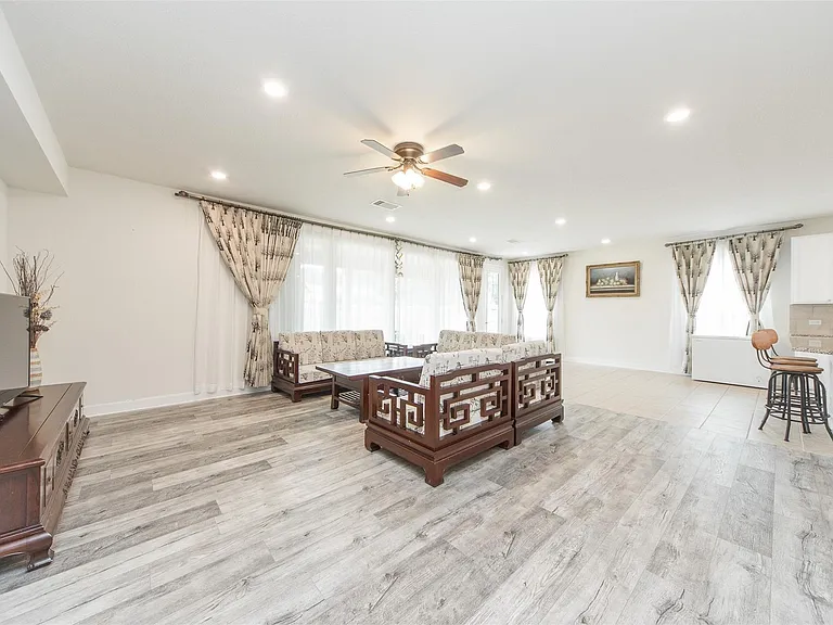 15406 Easton Gate Ln — Photo 5