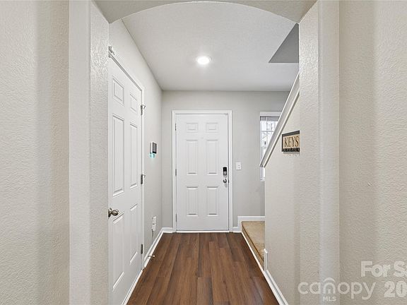 4th image of 3337 Ellingford Rd