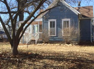 810 N Oak St, Ottawa, KS 66067