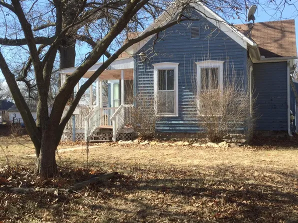 810 N Oak St, Ottawa, KS 66067