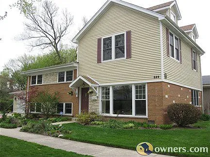644 Pine St photo 1