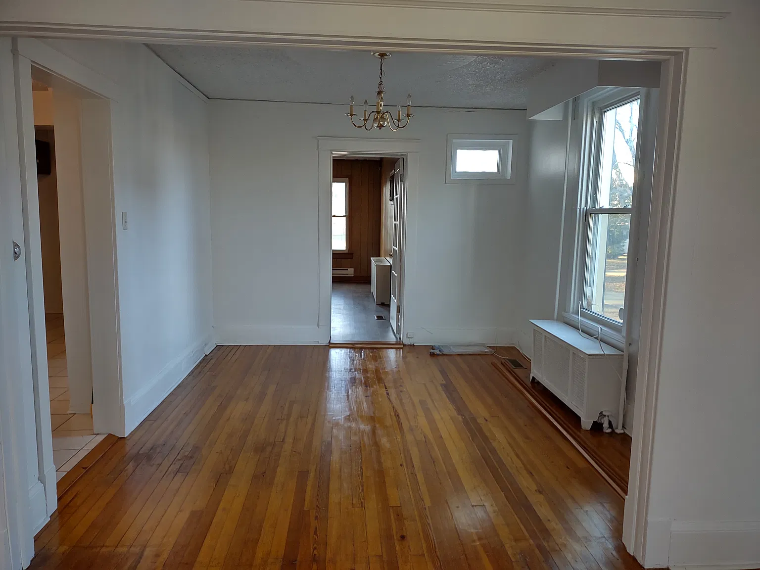 3 bed, 1.5 bath, 1486 sqft, $1,800 — Photo 3