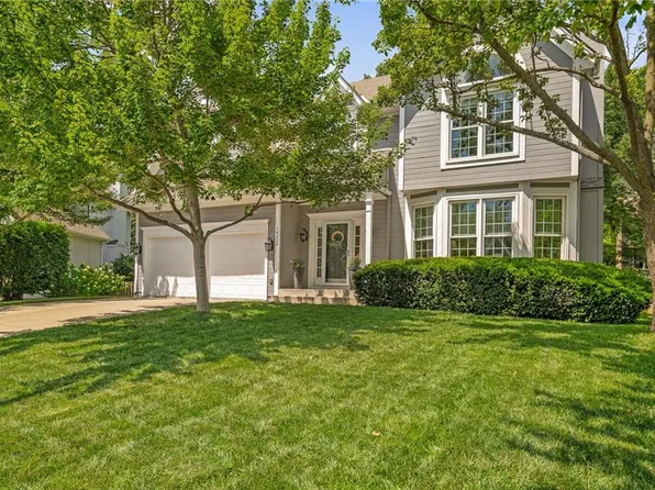 14226 W 121st Ter, Olathe, KS 66062