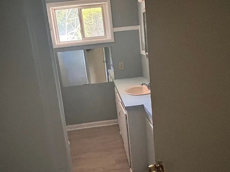 2226 Yale Ct — Photo 3