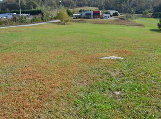 Louisville Rd, Louisville, TN 37777